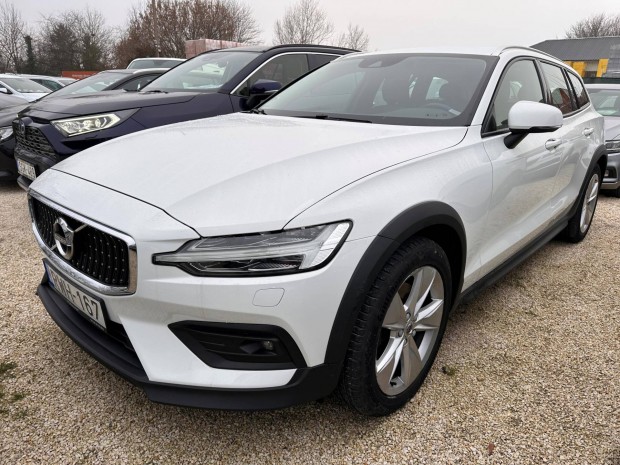 Volvo V60 2.0 D [D4] Cross Country AWD Geartron...